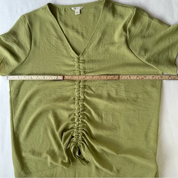 Cato Women’s Short Sleeve Blouse V-Neck Tie Front Lightweight Green Large - Picture 6 of 6